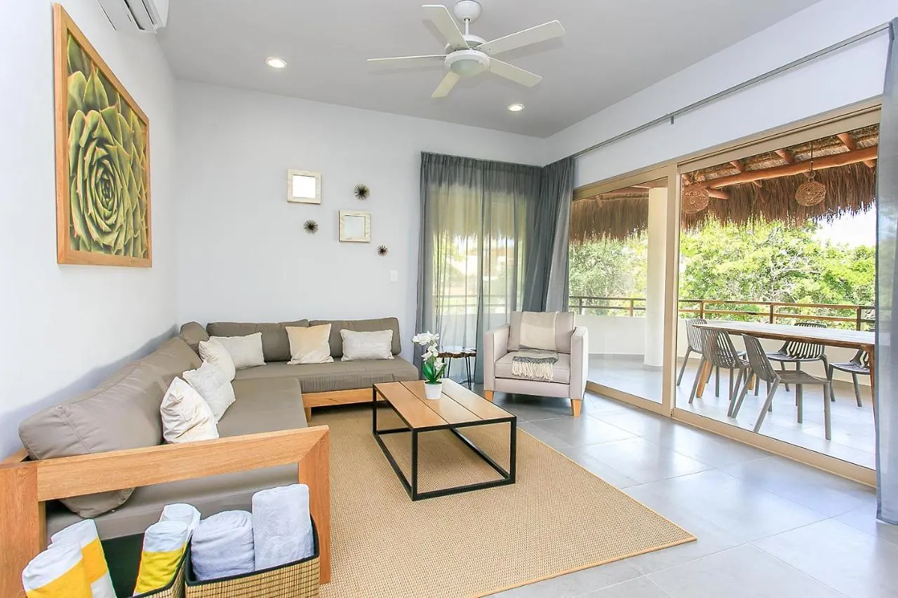Condo Complex With An Alluring Pool & Tropical Vibes By Stella Rentals! Tulum Apartment