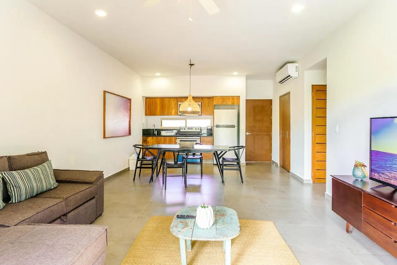 Condo Complex With An Alluring Pool & Tropical Vibes By Stella Rentals! Tulum