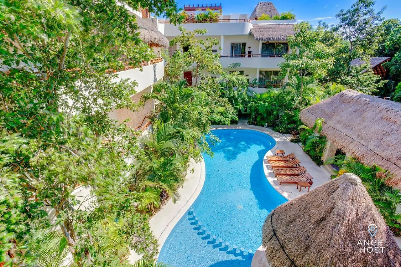Apartment Condo Complex With An Alluring Pool & Tropical Vibes By Stella Rentals! Tulum